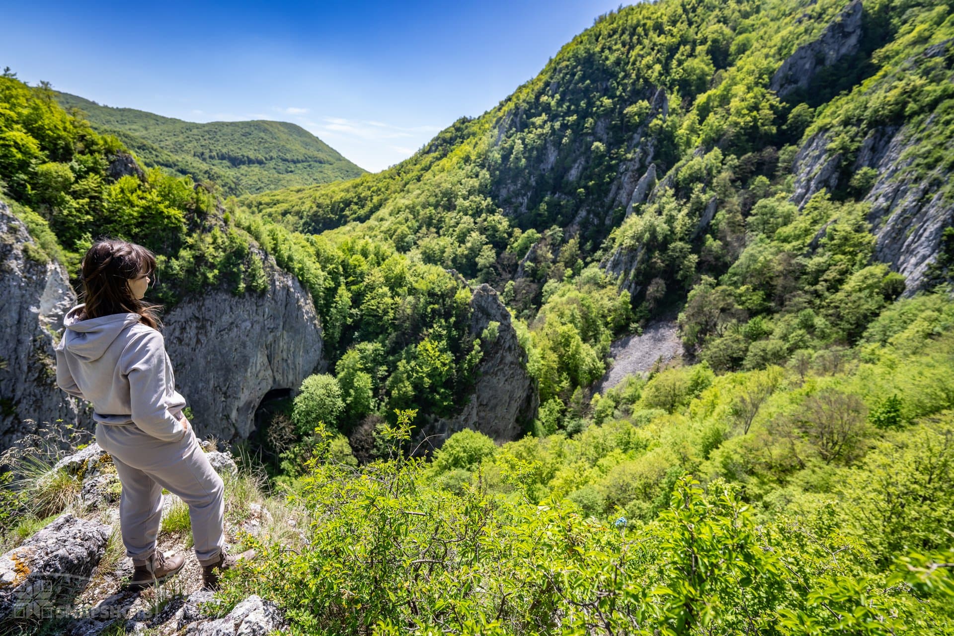 Hiking in the Varghis Gorge