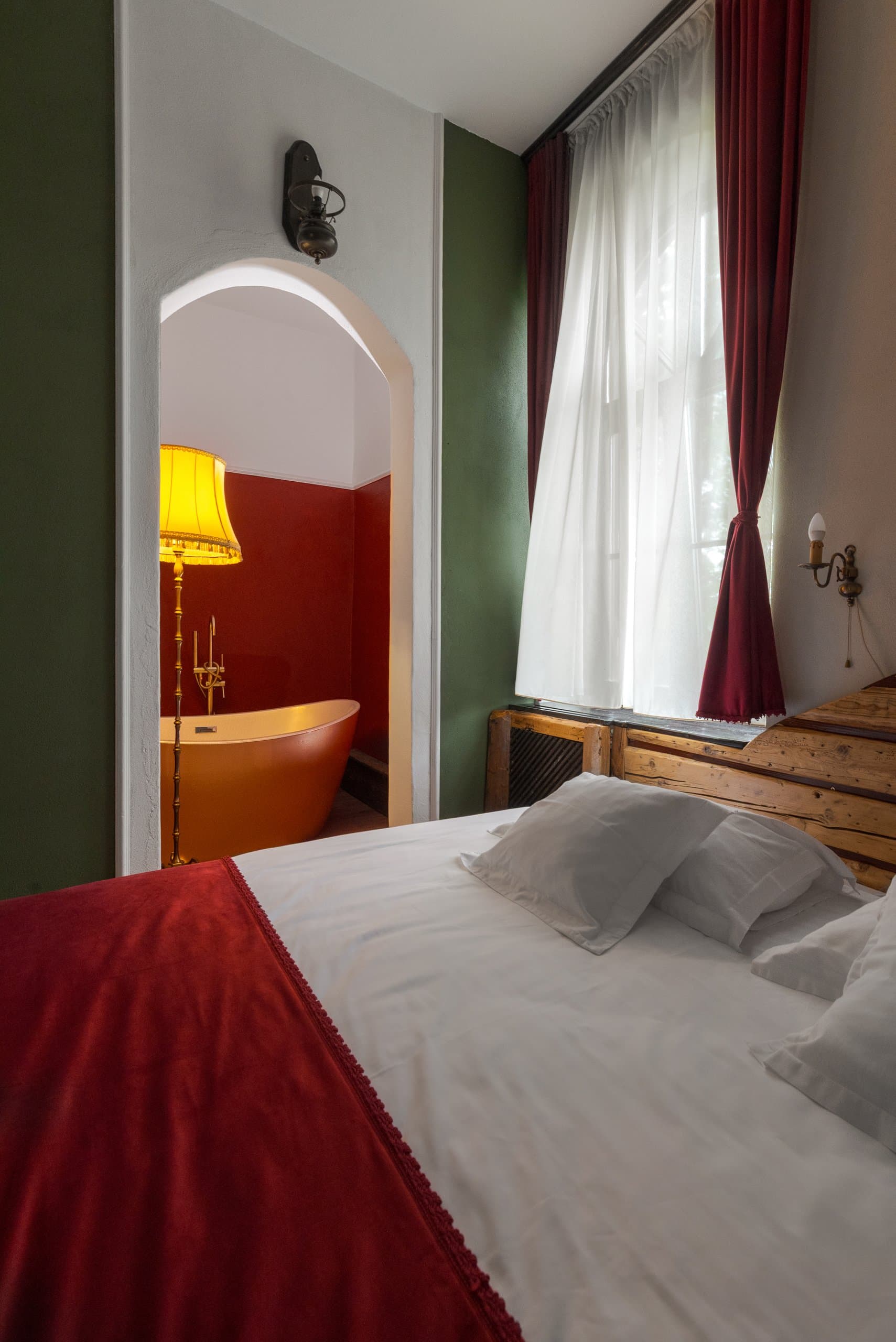 Room 9 - detail