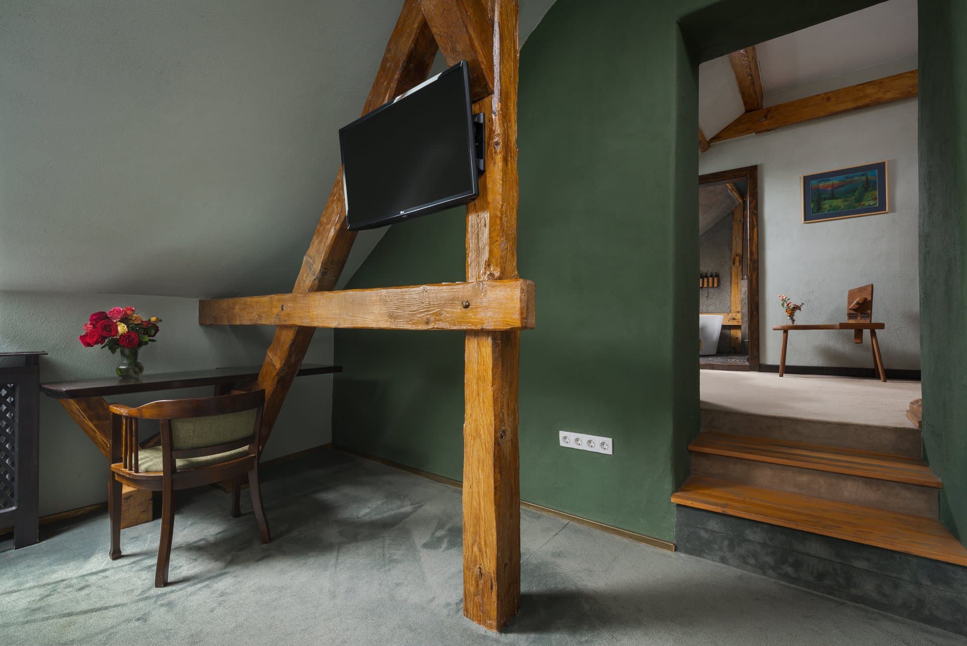 Woodcarver's Room - gallery 2