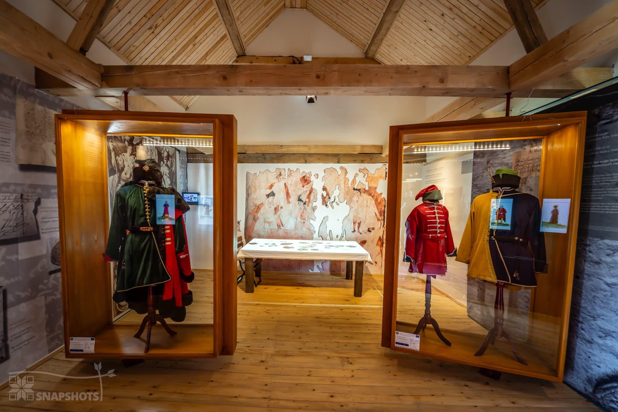 The 1680 Reloaded multimedia exhibition with historical costumes and frescoes