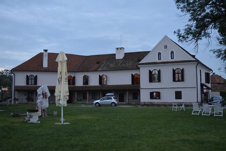 Pe urmele nobililor la Castel Daniel